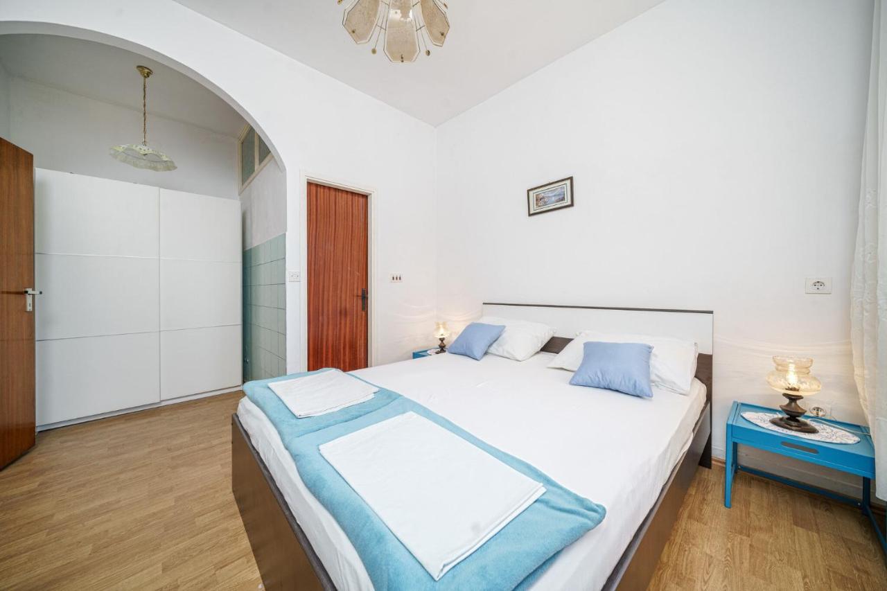Ivka Apartment